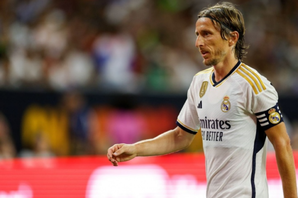 Luka Modriç Real Madrid tarixinin ən titullu oyunçusu oldu